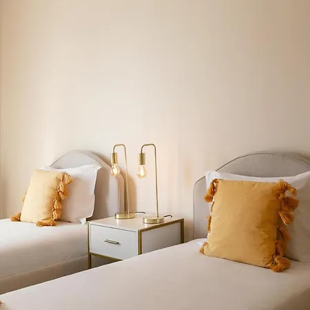 Sunset Retreat Apartment *